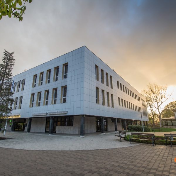Gyulán rendezik meg az Előretolt Helyőrség Íróakadémia első szabadegyetemét