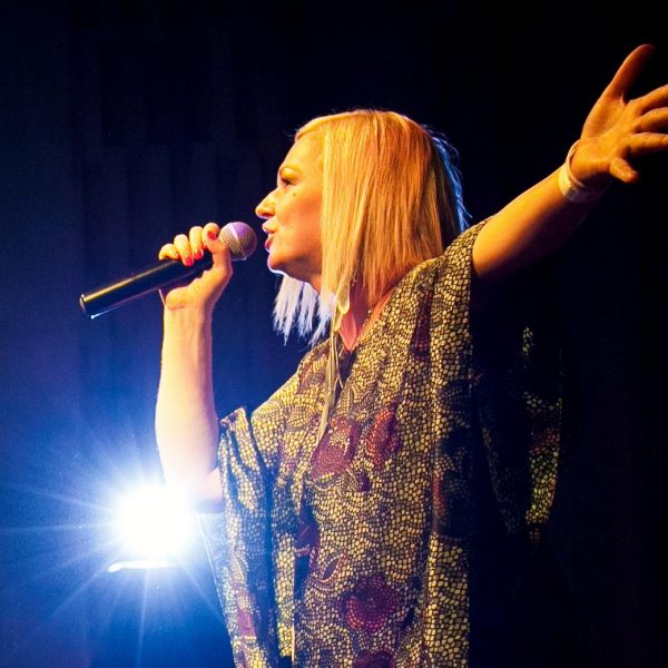 A szeretet összetart – Bagdi Bella koncert Gyulán
