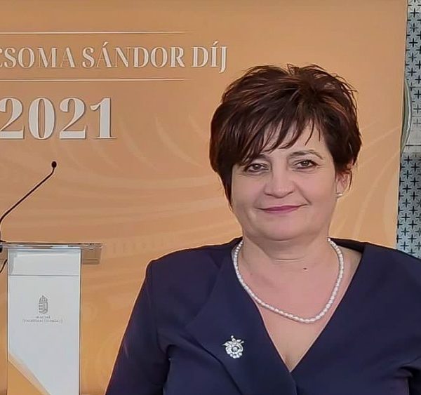 A legrangosabb turisztikai elismerés a gyulai kiállítóhelyek vezetőjének
