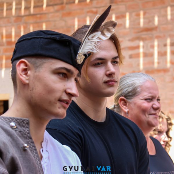 Állja a rohamot és pünkösdi királyt választ a Gyulai Vár