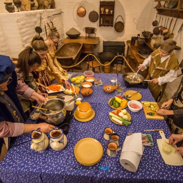 Isteni illatok töltötték be a sütőházat