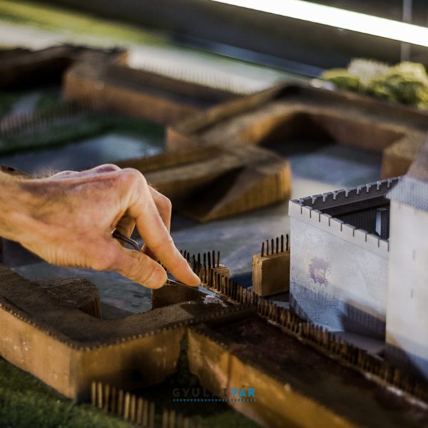 Hazánkban egyedülálló a Gyulai Vár fegyvertermében megvalósult dioráma